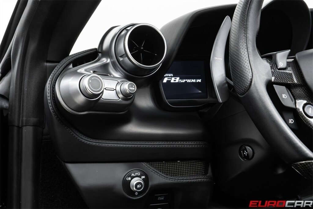 2021 Ferrari F8 Spider  *SUSPENSION LIFTER * FULL ELECTRIC SEATS * CARBON STEERING WHEEL* - Photo 32 - Costa Mesa, CA 92626