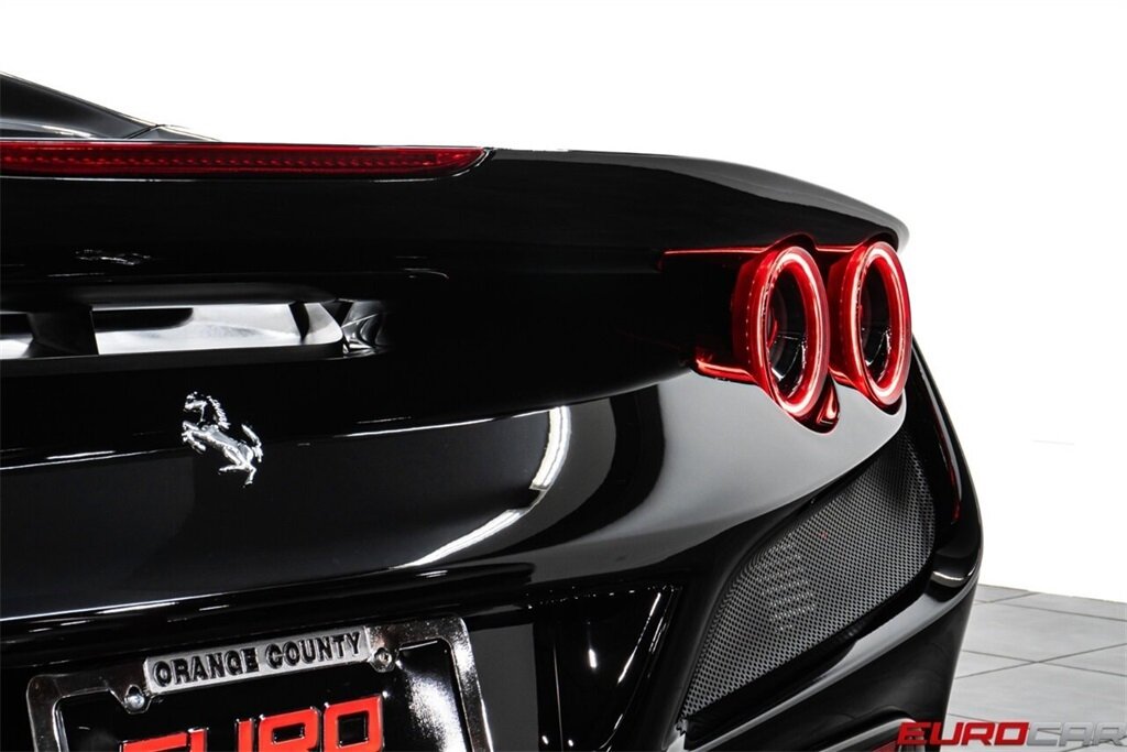 2021 Ferrari F8 Spider  *SUSPENSION LIFTER * FULL ELECTRIC SEATS * CARBON STEERING WHEEL* - Photo 25 - Costa Mesa, CA 92626