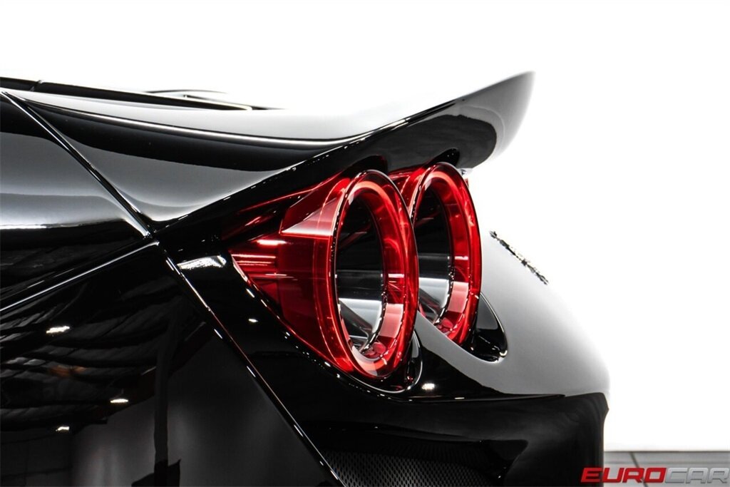 2021 Ferrari F8 Spider  *SUSPENSION LIFTER * FULL ELECTRIC SEATS * CARBON STEERING WHEEL* - Photo 23 - Costa Mesa, CA 92626