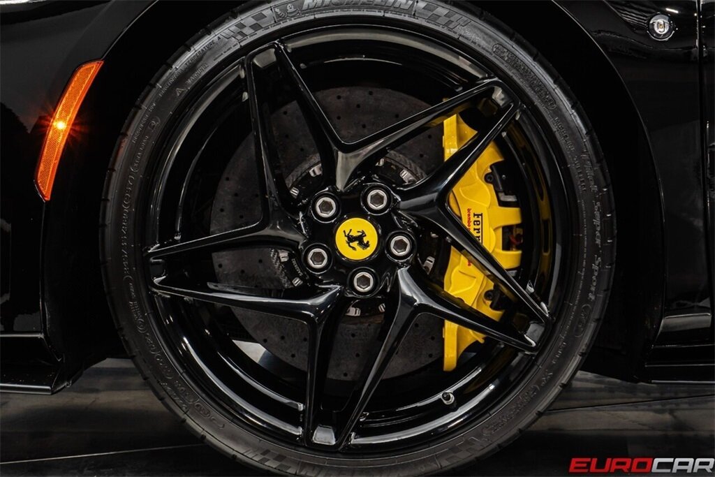 2021 Ferrari F8 Spider  *SUSPENSION LIFTER * FULL ELECTRIC SEATS * CARBON STEERING WHEEL* - Photo 27 - Costa Mesa, CA 92626