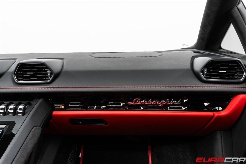 2020 Lamborghini Huracan EVO Spyder  *LESS THAN 10,000 MILES * BEAUTIFUL SPEC* AWD * - Photo 35 - Costa Mesa, CA 92626
