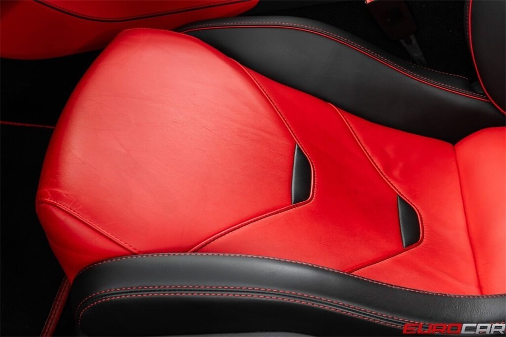 2020 Lamborghini Huracan EVO Spyder  *LESS THAN 10,000 MILES * BEAUTIFUL SPEC* AWD * - Photo 44 - Costa Mesa, CA 92626