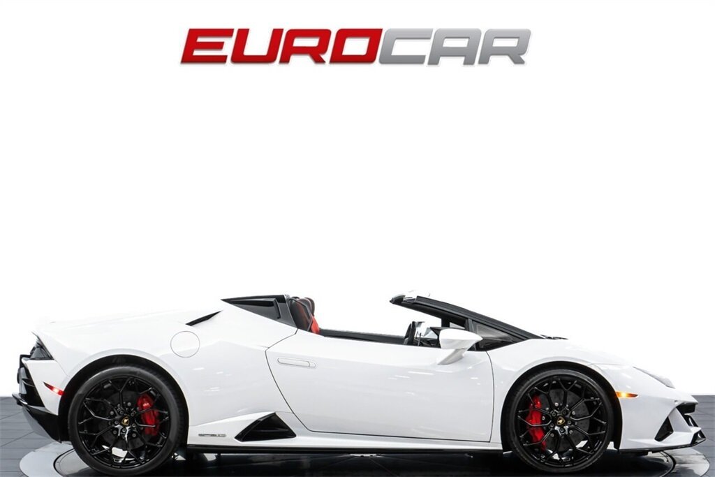 2020 Lamborghini Huracan EVO Spyder  *LESS THAN 10,000 MILES * BEAUTIFUL SPEC* AWD * - Photo 7 - Costa Mesa, CA 92626