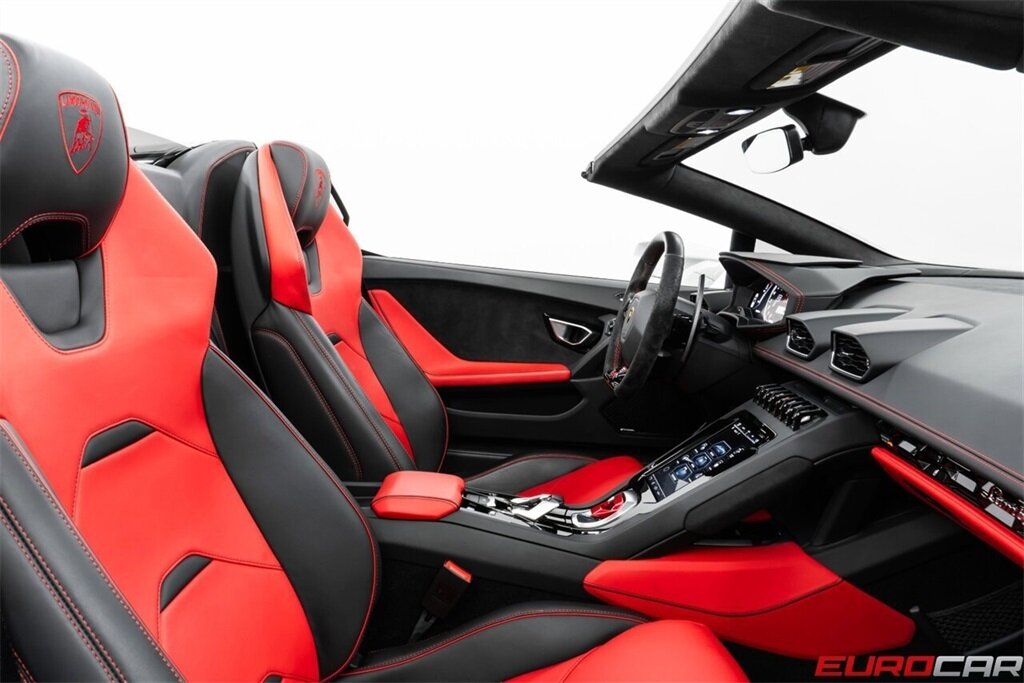 2020 Lamborghini Huracan EVO Spyder  *LESS THAN 10,000 MILES * BEAUTIFUL SPEC* AWD * - Photo 38 - Costa Mesa, CA 92626