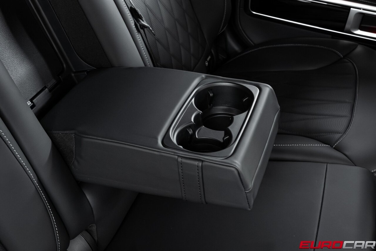 2025 Mercedes-Benz G 63 AMG® 4MATIC® *COMFORT PACKAGE * EXCLUSIVE INTERIOR PLUS* - Photo 38 - Costa Mesa, CA 92626