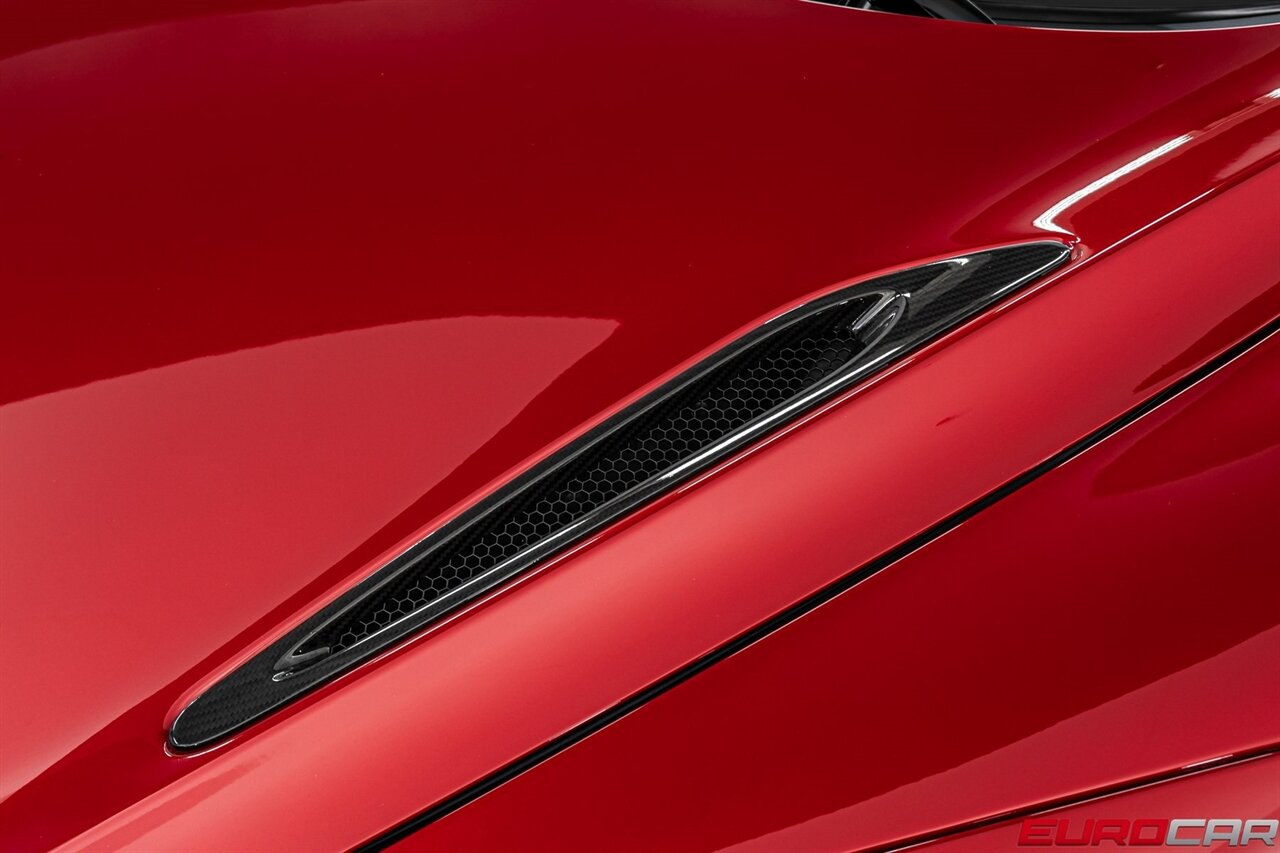 2018 McLaren 720S *PERFORMANCE PACKAGE * SPORT EXHAUST*   - Photo 11 - Costa Mesa, CA 92626