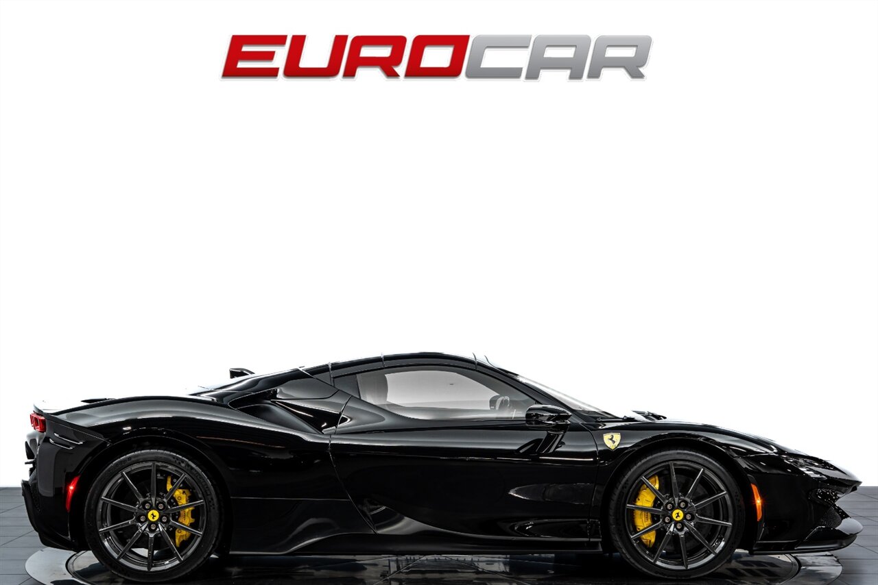 2024 Ferrari SF90 Spider *SUSPENSION LIFTER *STUNNING INTERIOR* CARBON FIBER WHEELS - Photo 8 - Costa Mesa, CA 92626