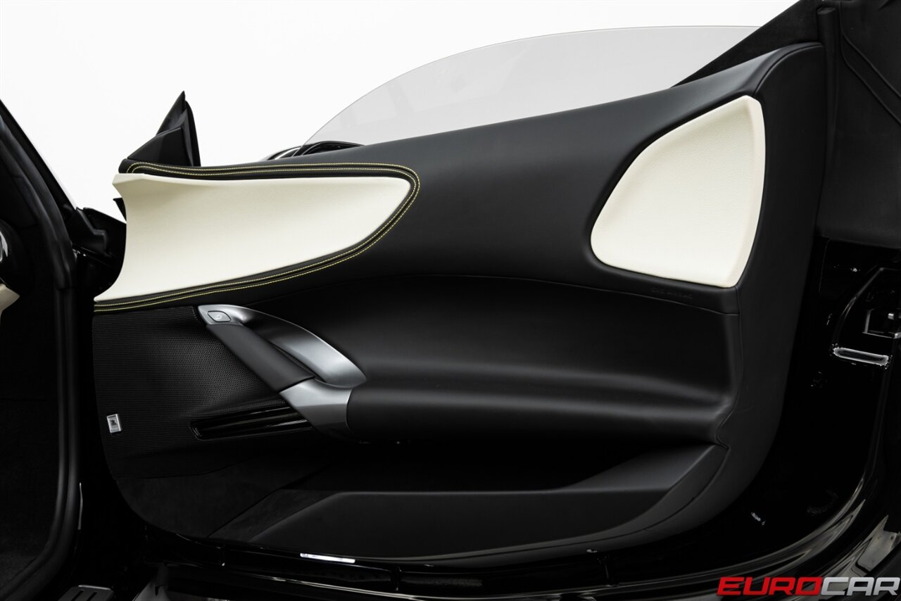 2024 Ferrari SF90 Spider *SUSPENSION LIFTER *STUNNING INTERIOR* CARBON FIBER WHEELS - Photo 29 - Costa Mesa, CA 92626