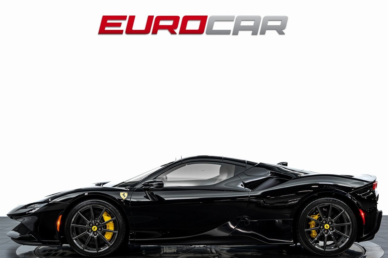 2024 Ferrari SF90 Spider *SUSPENSION LIFT * STUNNING INTERIOR * CARBON FIBER WHEELS* - Photo 3 - Costa Mesa, CA 92626