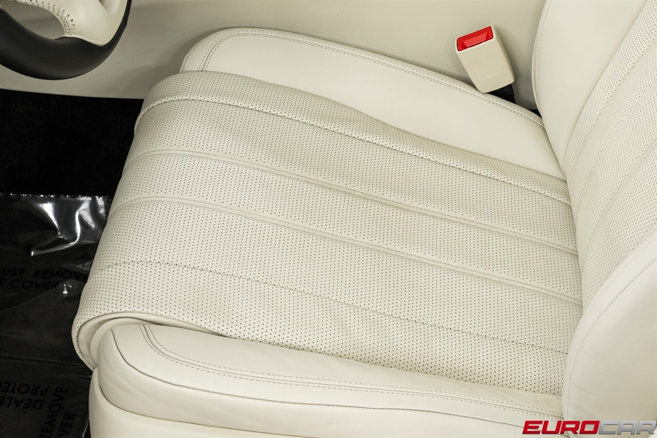 2015 Bentley Flying Spur V8 photo 39