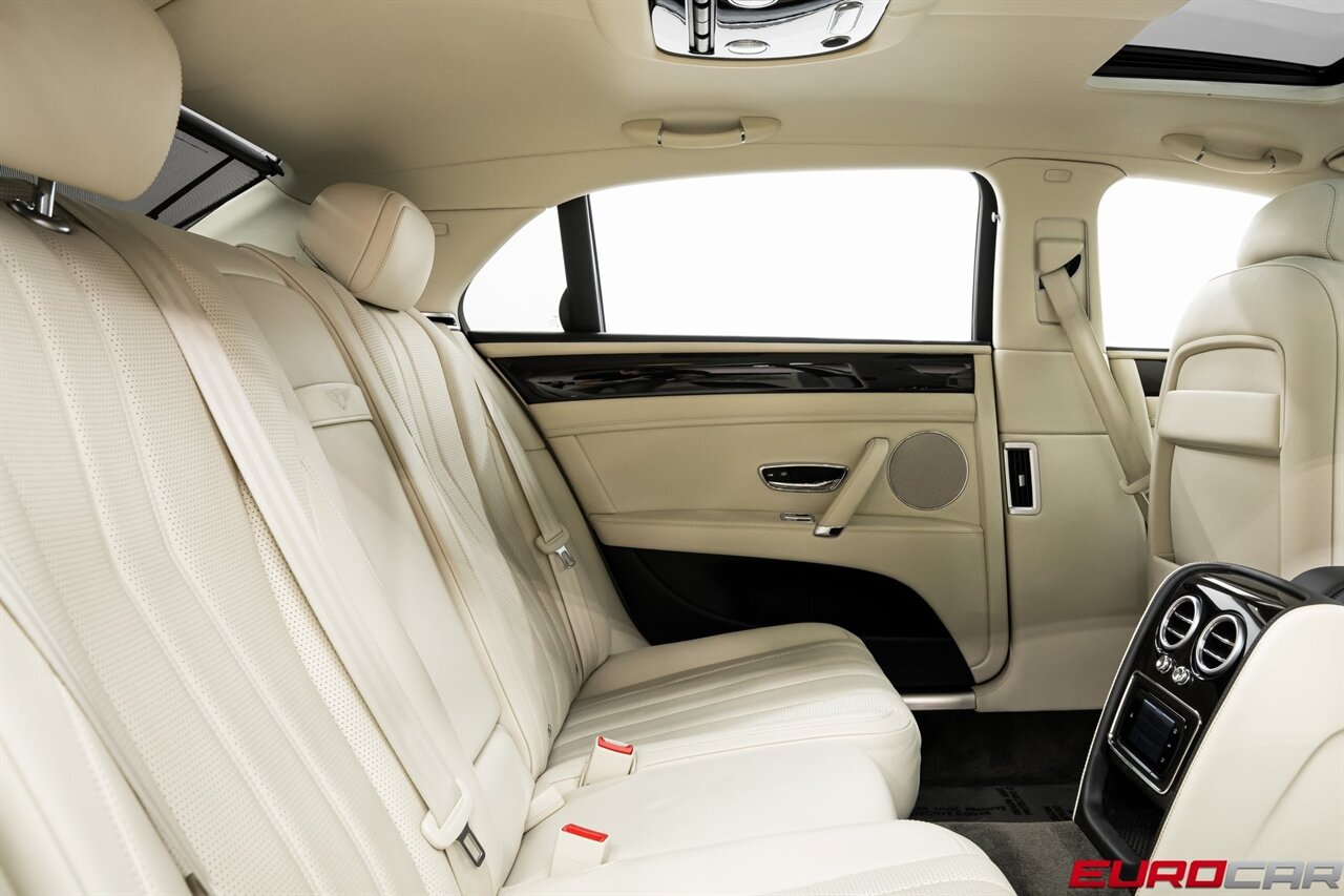 2015 Bentley Flying Spur V8 photo 34