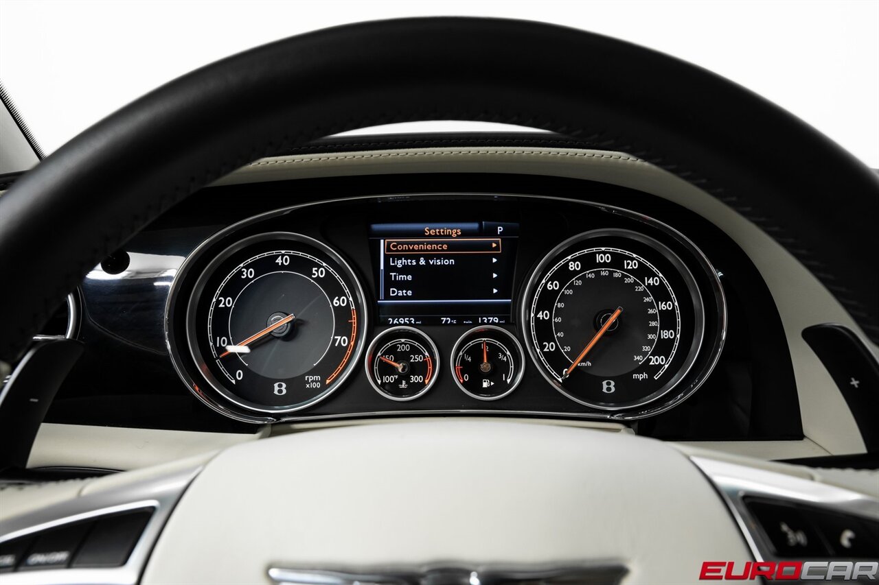 2015 Bentley Flying Spur V8 photo 24