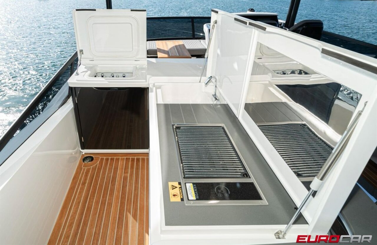 2024 PEARL 72 *IMMACULATE CUSTOM BUILT YACHT* - Photo 13 - Costa Mesa, CA 92626