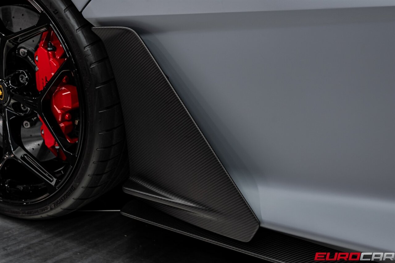 2024 Lamborghini Revuelto *HUGE CARBON OPTIONS * FACTORY MATTE PAINT* - Photo 18 - Costa Mesa, CA 92626