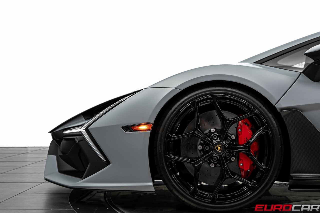 2024 Lamborghini Revuelto *HUGE CARBON OPTIONS * FACTORY MATTE PAINT* - Photo 16 - Costa Mesa, CA 92626