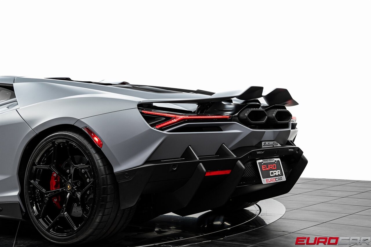 2024 Lamborghini Revuelto *HUGE CARBON OPTIONS * FACTORY MATTE PAINT* - Photo 24 - Costa Mesa, CA 92626
