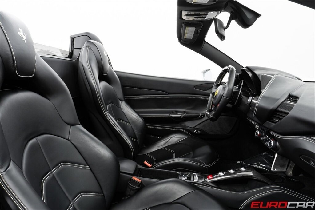 2018 Ferrari 488 Spider *CARBON FIBER INTERIOR * IMMACULATE* - Photo 35 - Costa Mesa, CA 92626