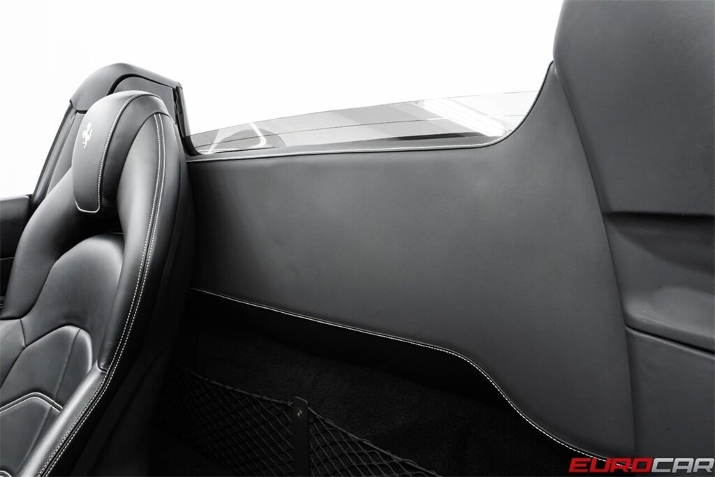 2018 Ferrari 488 Spider *CARBON FIBER INTERIOR * IMMACULATE* - Photo 38 - Costa Mesa, CA 92626
