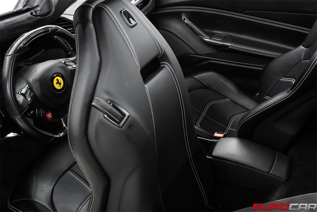 2018 Ferrari 488 Spider *CARBON FIBER INTERIOR * IMMACULATE* - Photo 37 - Costa Mesa, CA 92626