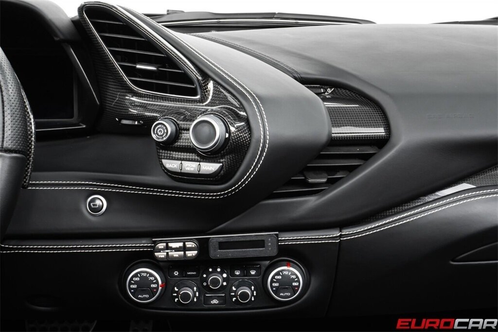 2018 Ferrari 488 Spider *CARBON FIBER INTERIOR * IMMACULATE* - Photo 32 - Costa Mesa, CA 92626