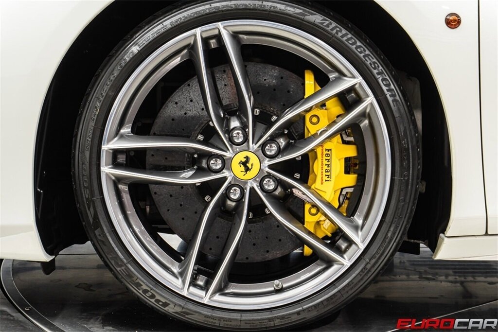 2018 Ferrari 488 Spider *CARBON FIBER INTERIOR * IMMACULATE* - Photo 25 - Costa Mesa, CA 92626