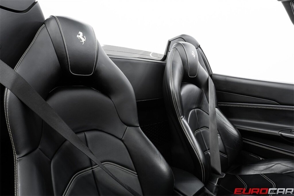 2018 Ferrari 488 Spider *CARBON FIBER INTERIOR * IMMACULATE* - Photo 36 - Costa Mesa, CA 92626