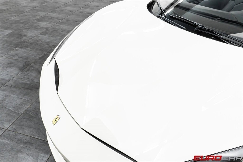 2018 Ferrari 488 Spider *CARBON FIBER INTERIOR * IMMACULATE* - Photo 11 - Costa Mesa, CA 92626