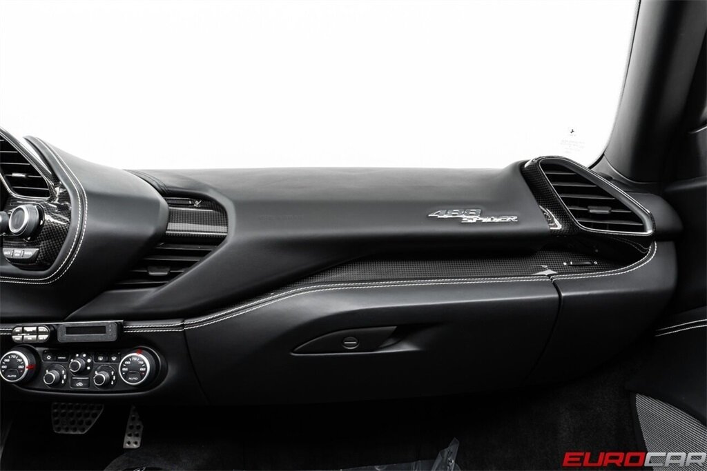 2018 Ferrari 488 Spider *CARBON FIBER INTERIOR * IMMACULATE* - Photo 34 - Costa Mesa, CA 92626