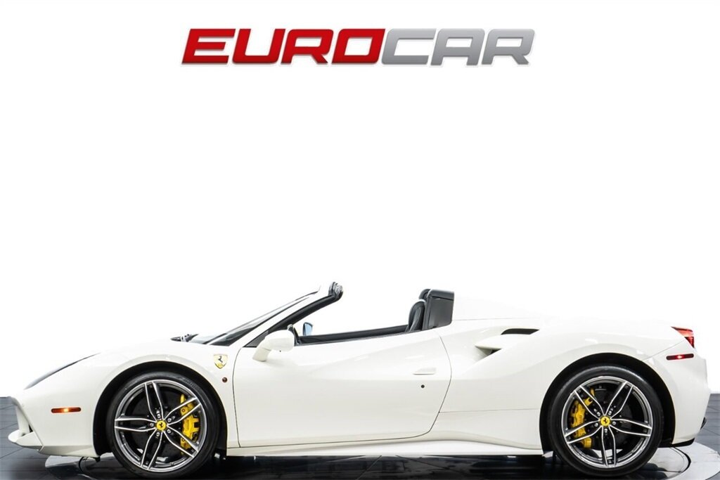 2018 Ferrari 488 Spider *CARBON FIBER INTERIOR * IMMACULATE* - Photo 2 - Costa Mesa, CA 92626