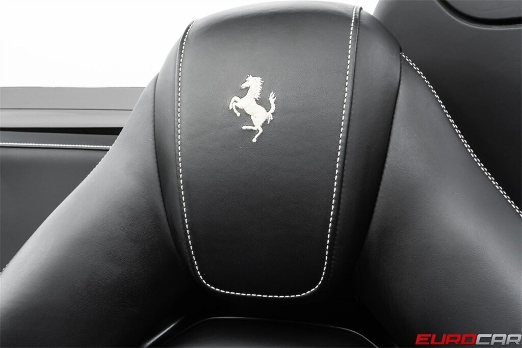 2018 Ferrari 488 Spider *CARBON FIBER INTERIOR * IMMACULATE* - Photo 39 - Costa Mesa, CA 92626
