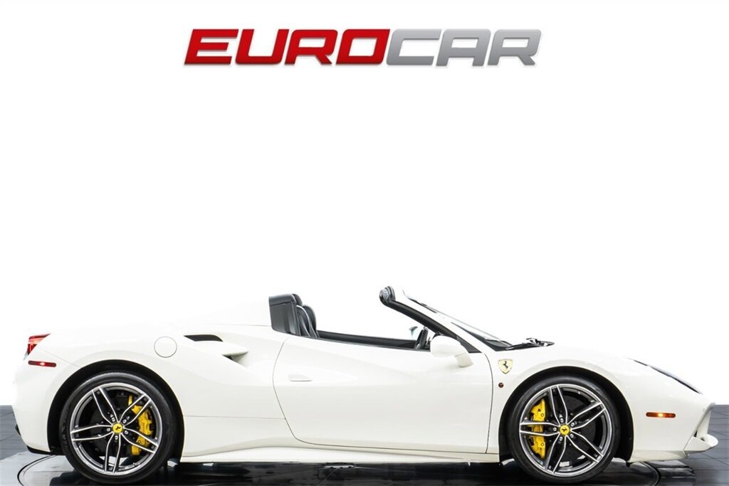 2018 Ferrari 488 Spider *CARBON FIBER INTERIOR * IMMACULATE* - Photo 7 - Costa Mesa, CA 92626