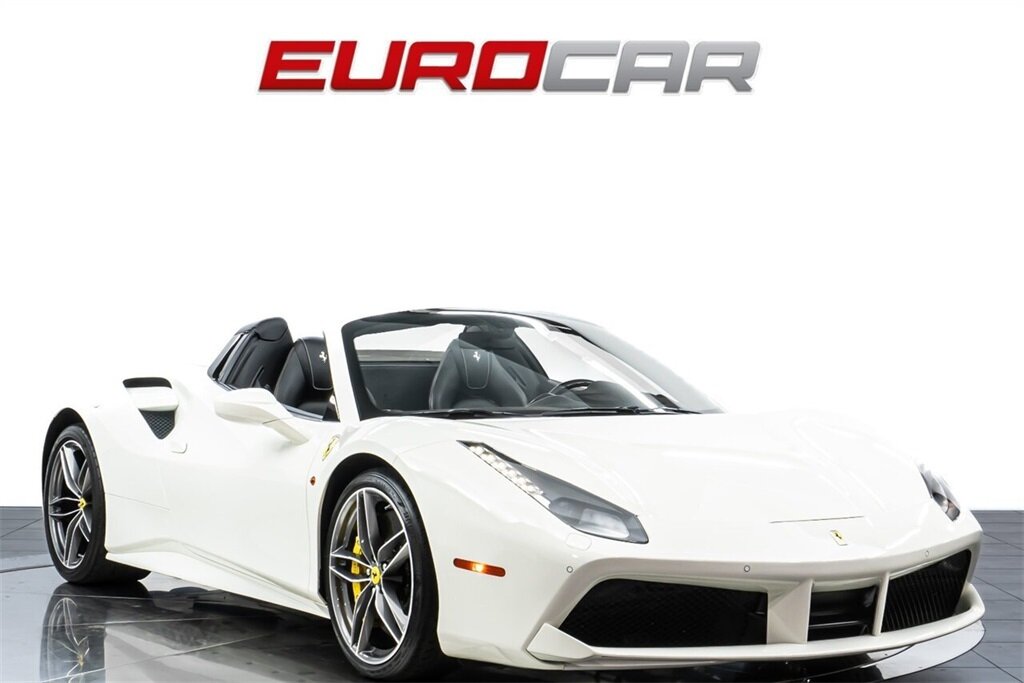 2018 Ferrari 488 Spider *CARBON FIBER INTERIOR * IMMACULATE* - Photo 9 - Costa Mesa, CA 92626