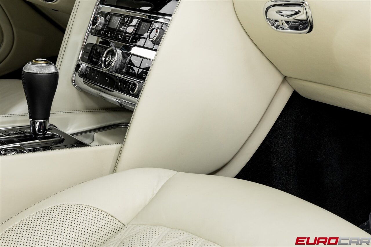 2020 Bentley Mulsanne  *REAR PICNIC TABLES * REAR MASSAGE SEATS* - Photo 28 - Costa Mesa, CA 92626