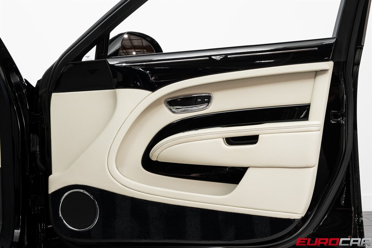 2020 Bentley Mulsanne  *REAR PICNIC TABLES * REAR MASSAGE SEATS* - Photo 18 - Costa Mesa, CA 92626