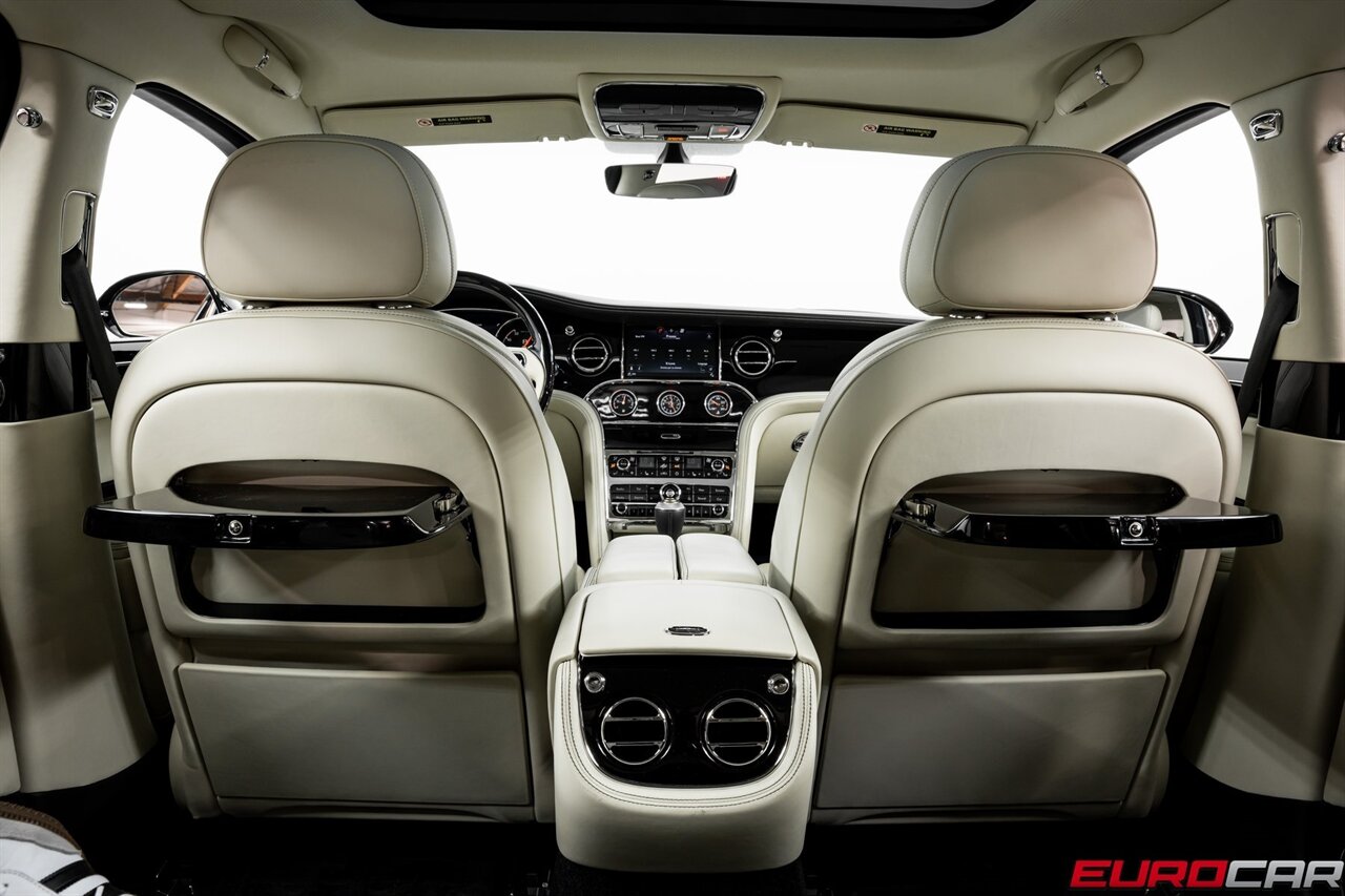2020 Bentley Mulsanne  *REAR PICNIC TABLES * REAR MASSAGE SEATS* - Photo 20 - Costa Mesa, CA 92626