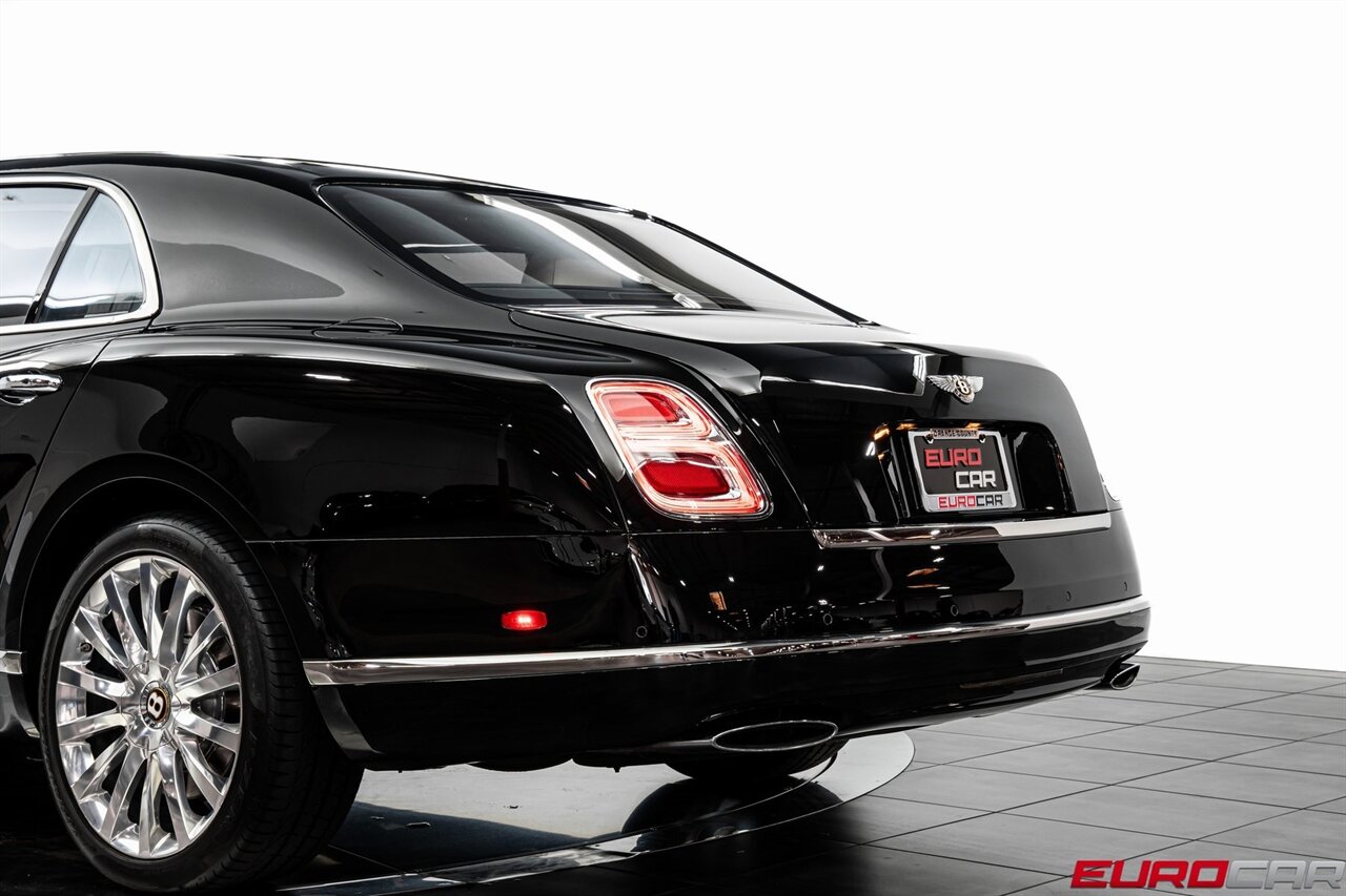 2020 Bentley Mulsanne  *REAR PICNIC TABLES * REAR MASSAGE SEATS* - Photo 14 - Costa Mesa, CA 92626