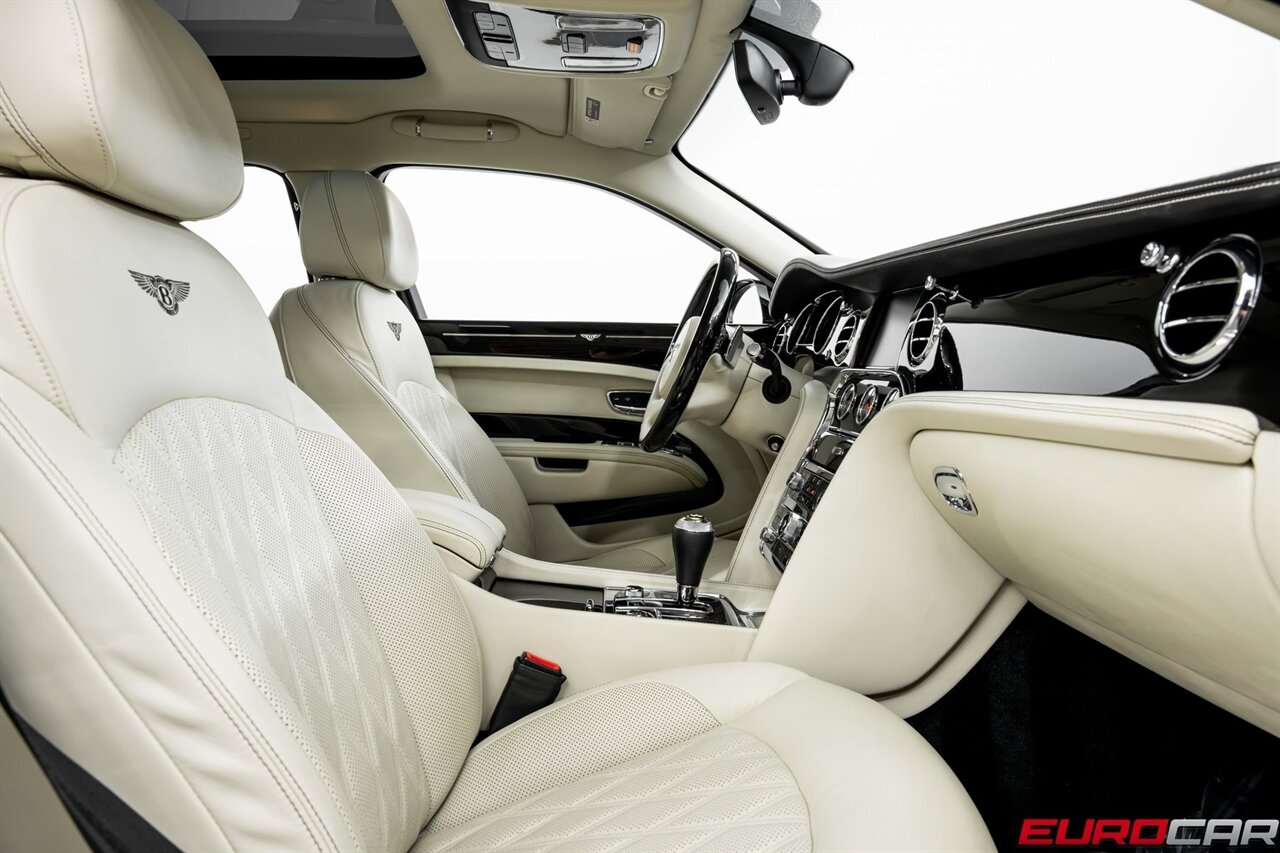 2020 Bentley Mulsanne  *REAR PICNIC TABLES * REAR MASSAGE SEATS* - Photo 29 - Costa Mesa, CA 92626