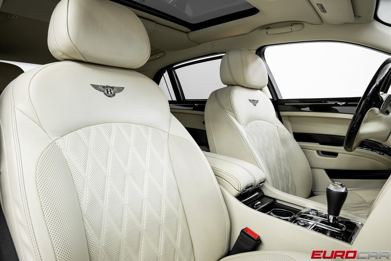 2020 Bentley Mulsanne  *REAR PICNIC TABLES * REAR MASSAGE SEATS* - Photo 30 - Costa Mesa, CA 92626