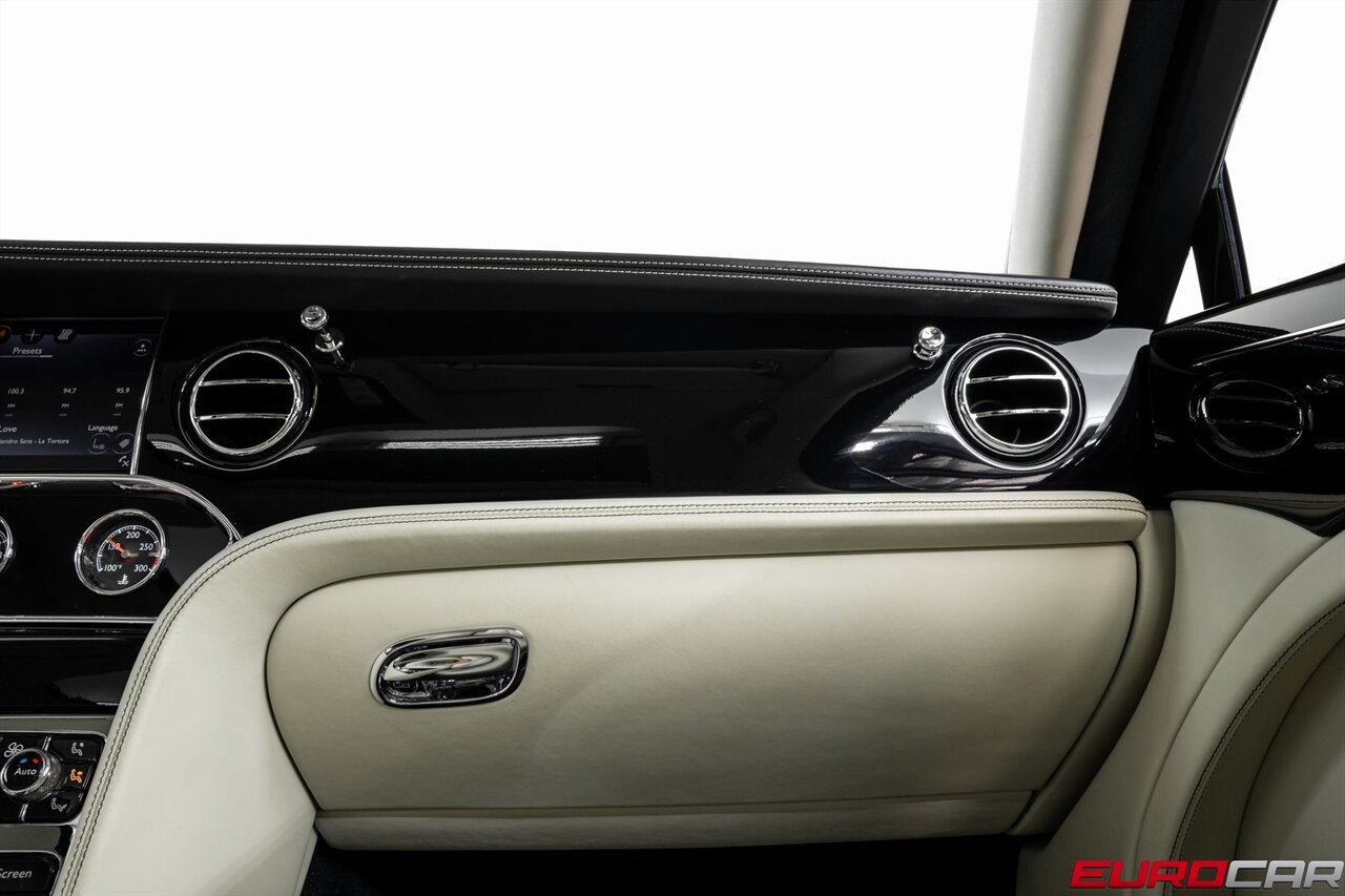 2020 Bentley Mulsanne  *REAR PICNIC TABLES * REAR MASSAGE SEATS* - Photo 26 - Costa Mesa, CA 92626