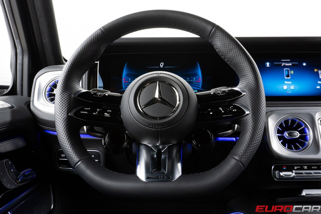 2025 Mercedes-Benz AMG G 63  *AMG CARBON FIBER INTERIOR * EXCLUSIVE INTERIOR PACKAGE PLUS* - Photo 32 - Costa Mesa, CA 92626