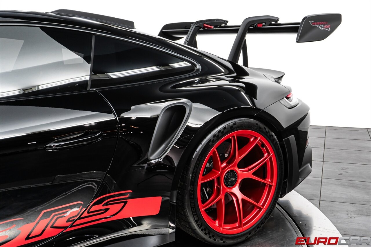 2024 Porsche 911 GT3 RS  *WEISSACH PACKAGE * MAGNESIUM WHEELS * RARE BLACK/RED SPEC* - Photo 18 - Costa Mesa, CA 92626