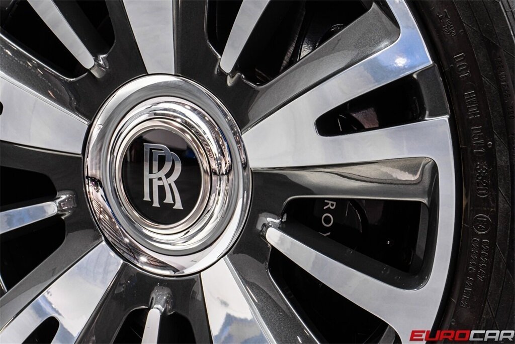 2019 Rolls-Royce Ghost  *STARLIGHT HEADLINER * IMMACULATE CONDITION* - Photo 24 - Costa Mesa, CA 92626