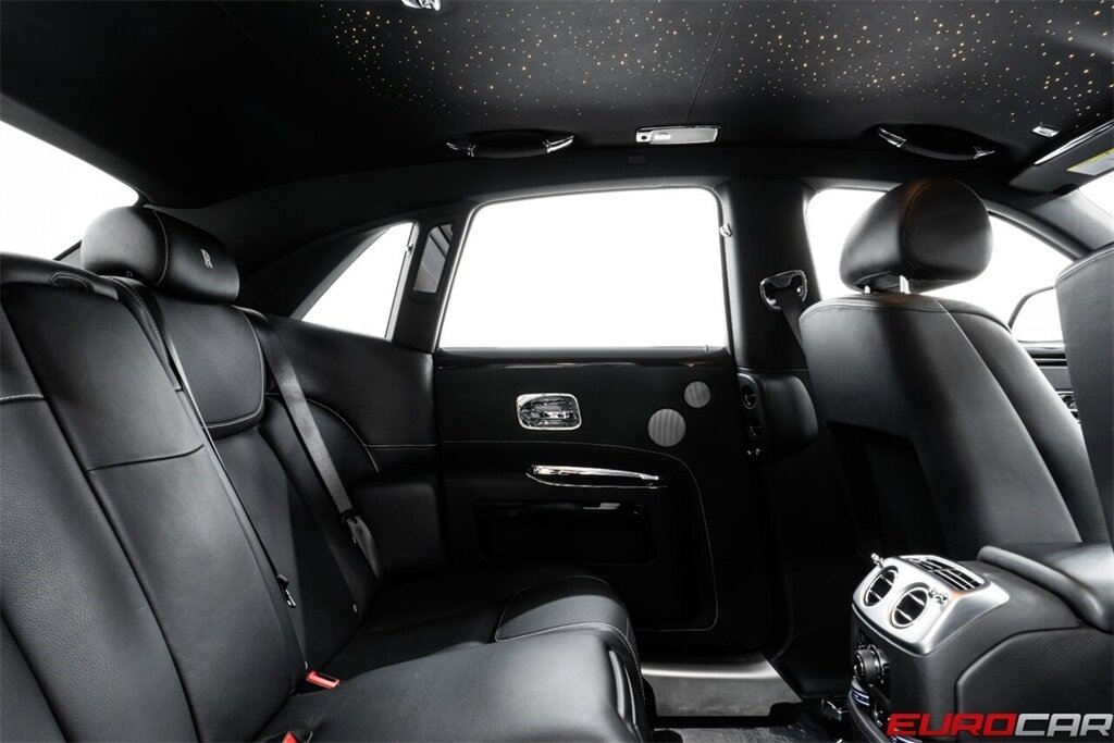 2019 Rolls-Royce Ghost  *STARLIGHT HEADLINER * IMMACULATE CONDITION* - Photo 40 - Costa Mesa, CA 92626