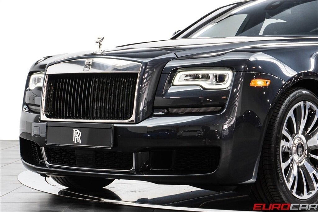 2019 Rolls-Royce Ghost  *STARLIGHT HEADLINER * IMMACULATE CONDITION* - Photo 14 - Costa Mesa, CA 92626