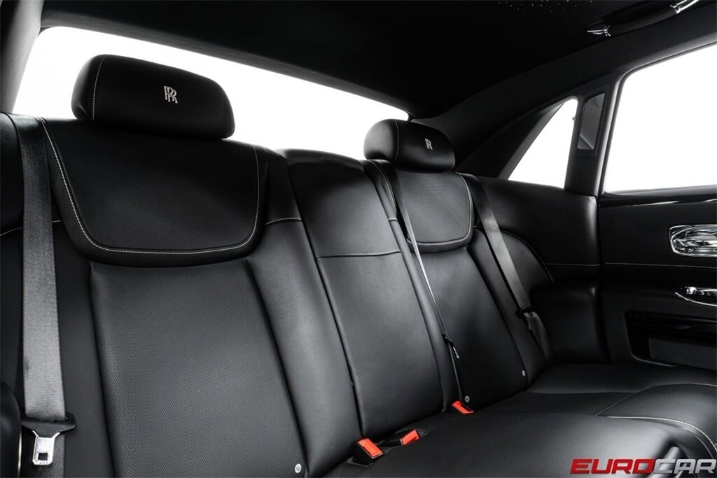 2019 Rolls-Royce Ghost  *STARLIGHT HEADLINER * IMMACULATE CONDITION* - Photo 41 - Costa Mesa, CA 92626