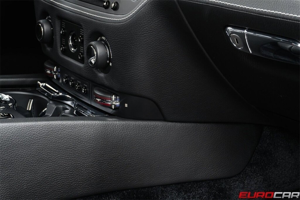 2019 Rolls-Royce Ghost  *STARLIGHT HEADLINER * IMMACULATE CONDITION* - Photo 37 - Costa Mesa, CA 92626