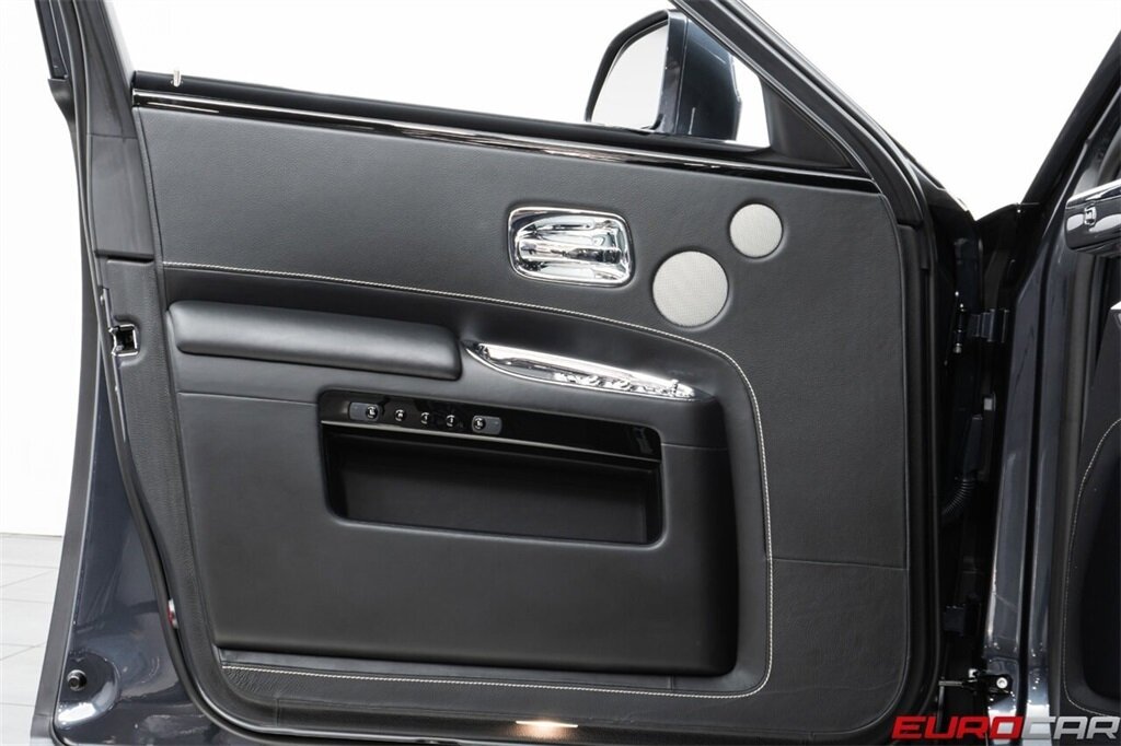 2019 Rolls-Royce Ghost  *STARLIGHT HEADLINER * IMMACULATE CONDITION* - Photo 26 - Costa Mesa, CA 92626