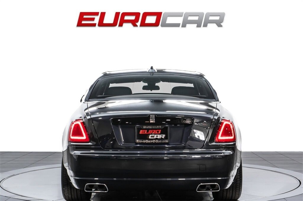 2019 Rolls-Royce Ghost  *STARLIGHT HEADLINER * IMMACULATE CONDITION* - Photo 5 - Costa Mesa, CA 92626