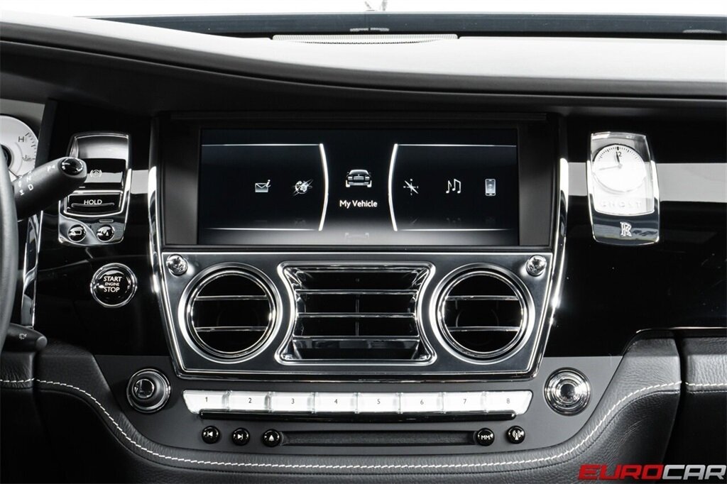 2019 Rolls-Royce Ghost  *STARLIGHT HEADLINER * IMMACULATE CONDITION* - Photo 32 - Costa Mesa, CA 92626