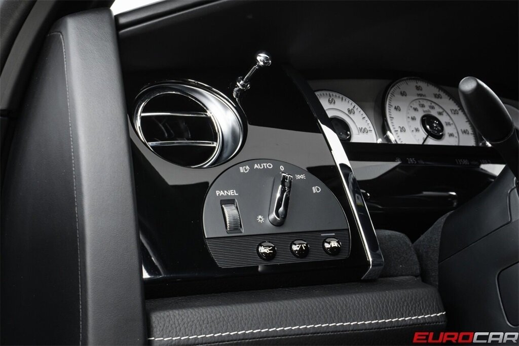 2019 Rolls-Royce Ghost  *STARLIGHT HEADLINER * IMMACULATE CONDITION* - Photo 29 - Costa Mesa, CA 92626